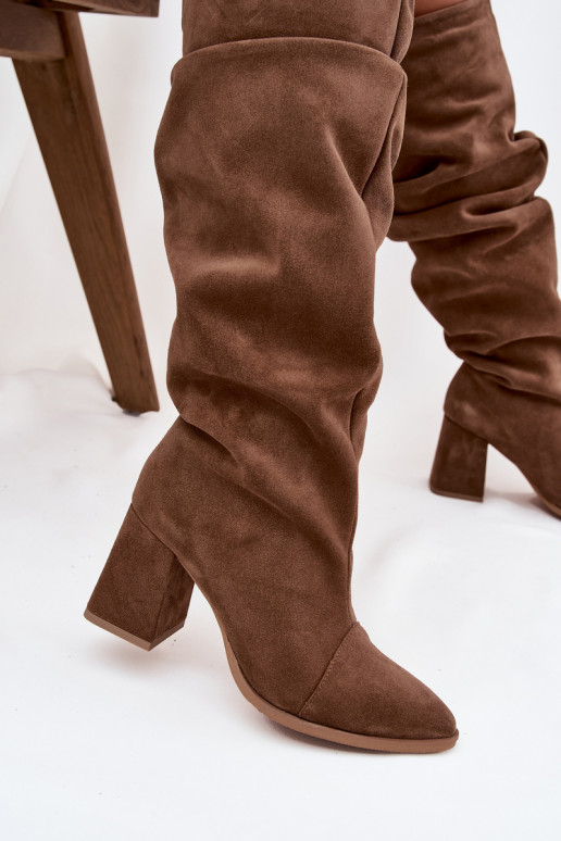 Wrinkled boots made of natural suede on a heel insulated Zazoo 4228 light brown