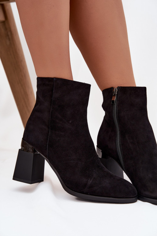 Botki DamskiewithNaturalnego Zamszu Na Słupku Ocieplane D&A CR52-718 Czarne