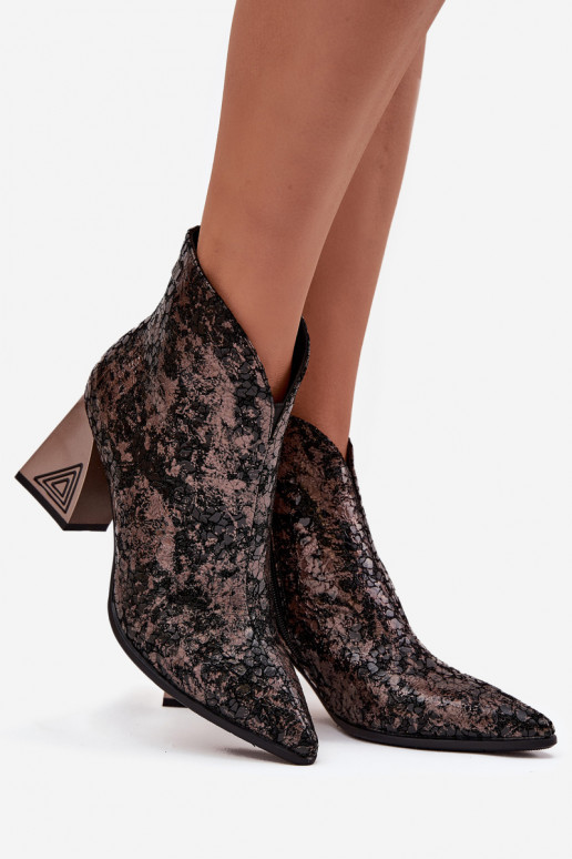 Leather Women's Ankle Boots with Heel D&A CR52-679 Black