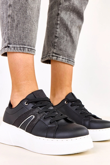 Czarne sneakersy na platformie z brokatowym akcentem Jeromi