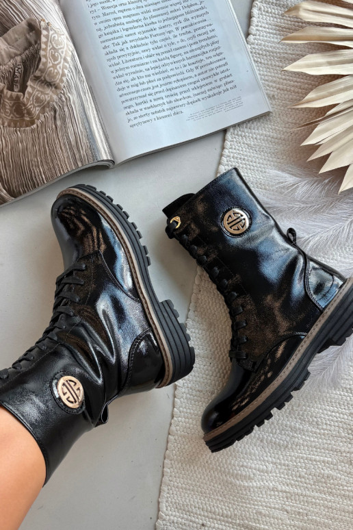    Ze m Detalem   Dorialine