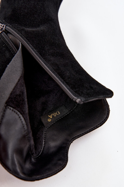 Zamszowe Botki Damskie Na SłupkuwithOzdobą D&A CR52-686 Czarne