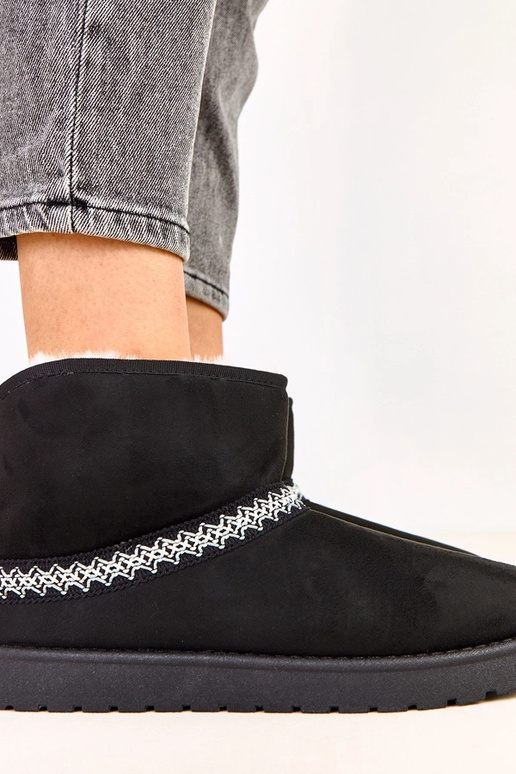 Czarne niskie śniegowce z ekozamszu... Czarne niskie śniegowce z ekozamszu...