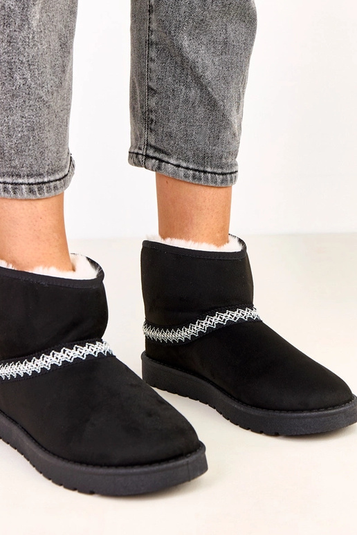 Czarne niskie śniegowce z ekozamszu... Czarne niskie śniegowce z ekozamszu...