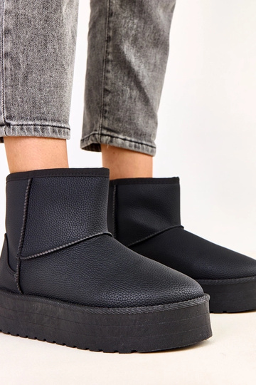 Czarne niskie śniegowce na...