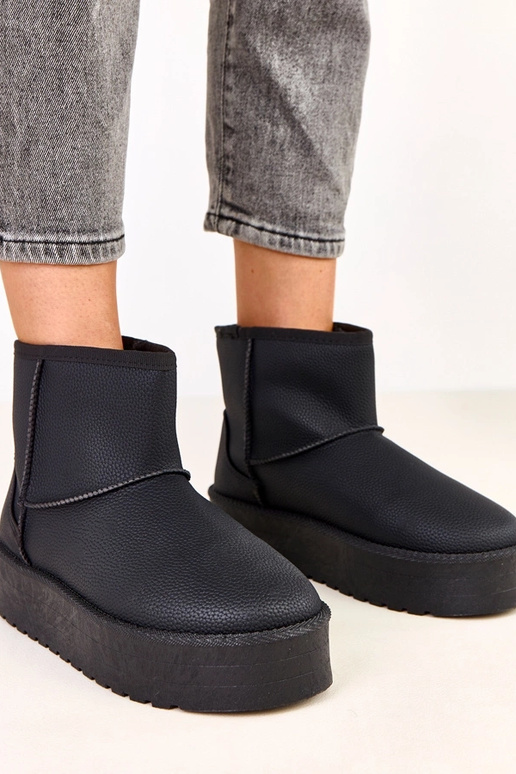 Czarne niskie śniegowce na platformie... Czarne niskie śniegowce na platformie...