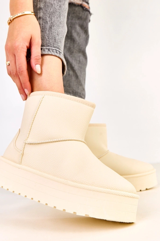 Beżowe niskie śniegowce na platformie... Beżowe niskie śniegowce na platformie...