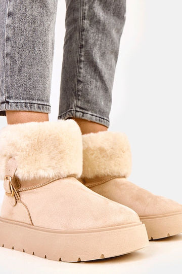 Beżowe śniegowce na...