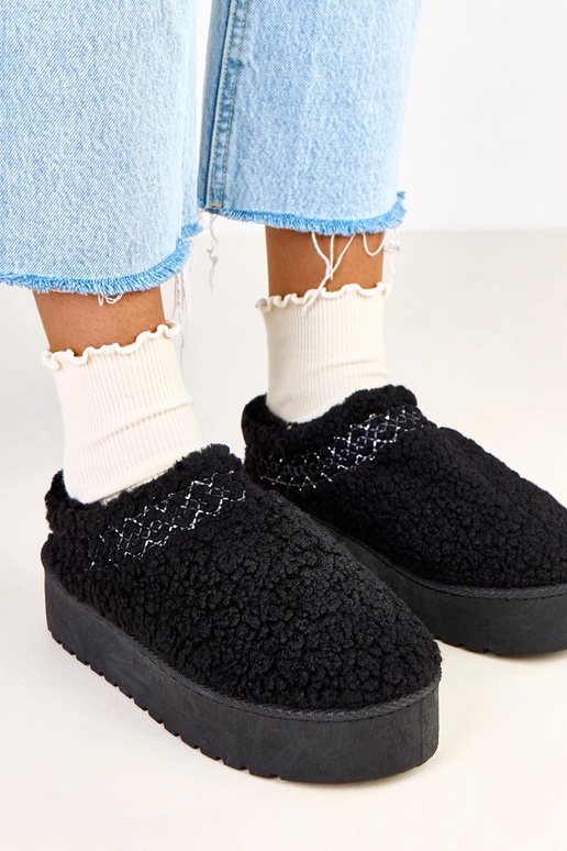 Czarne niskie śniegowce na platformie... Czarne niskie śniegowce na platformie...