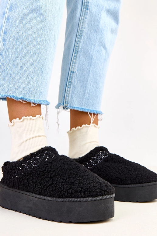 Czarne niskie śniegowce na platformie... Czarne niskie śniegowce na platformie...