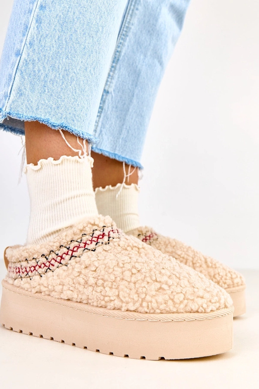 Beżowe niskie śniegowce na platformie... Beżowe niskie śniegowce na platformie...