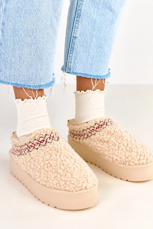 Beżowe niskie śniegowce na platformie... Beżowe niskie śniegowce na platformie...