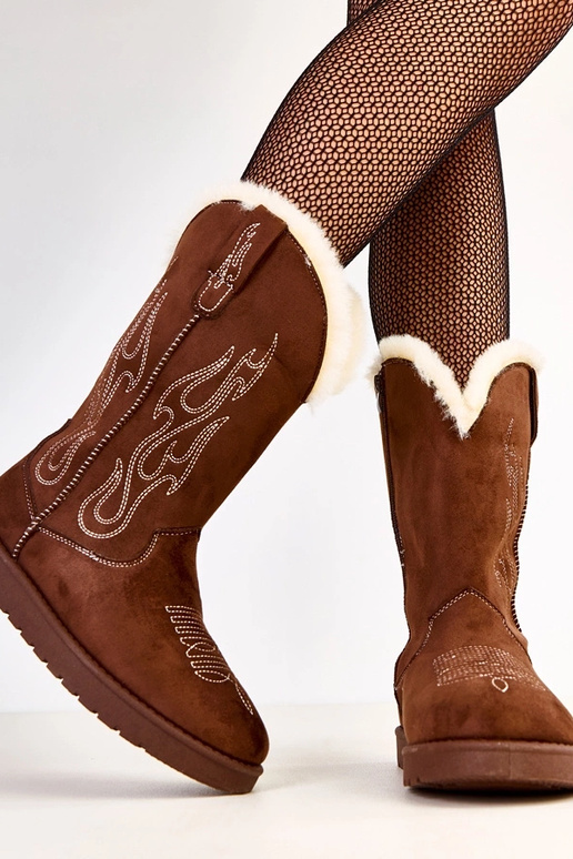 Brązowe śniegowce z haftem na... Brązowe śniegowce z haftem na...