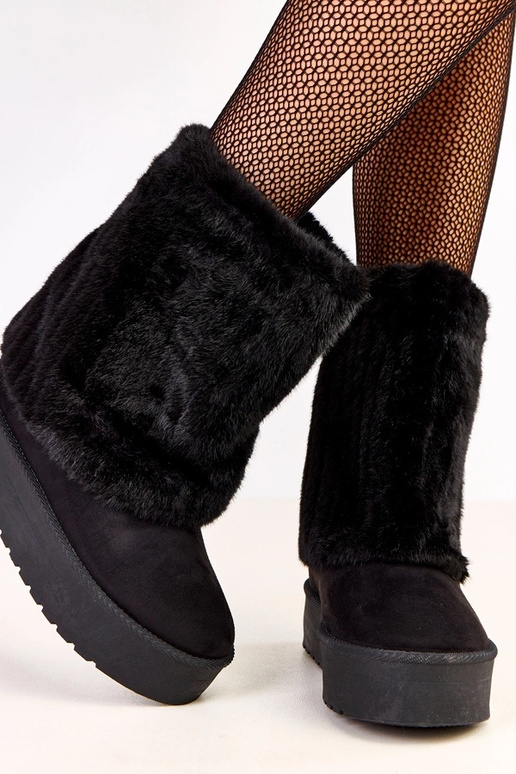 Czarne śniegowce na platformie z... Czarne śniegowce na platformie z...