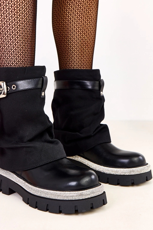Czarne botki z wywiniętą cholewką i...