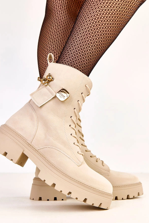 Beżowe traperki damskie zdobione...