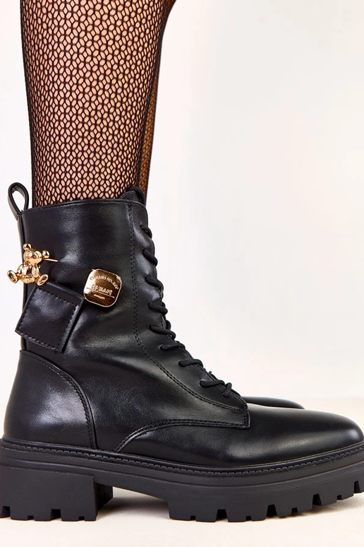 Czarne traperki damskie zdobione...