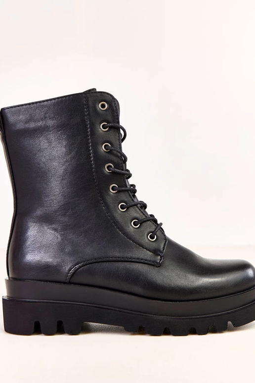 Czarne klasyczne traperki damskie z...