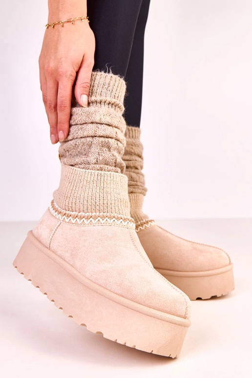 Beżowe niskie śniegowce ze... Beżowe niskie śniegowce ze...