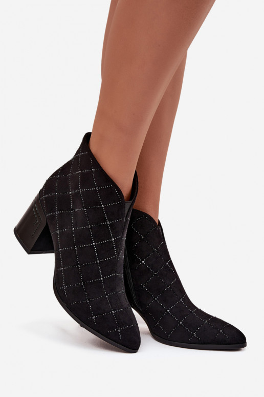 Women's low-heeled boots with decoration D&A MR52-133 Black