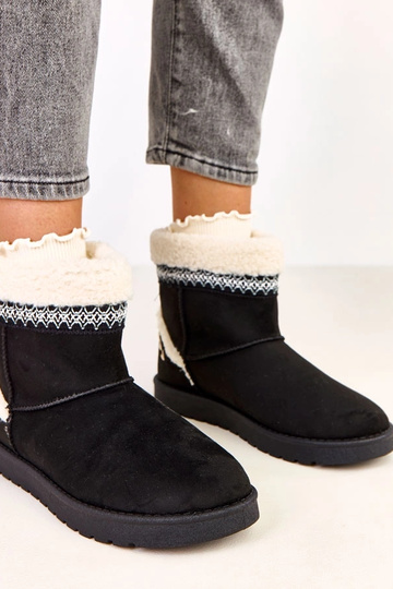 Czarne niskie śniegowce...