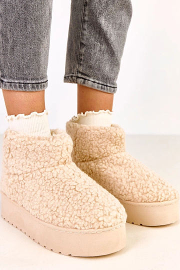 Beżowe śniegowce z cholewką...