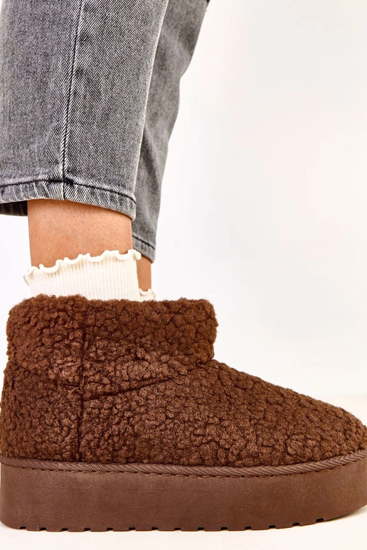 Ciemnobrązowe śniegowce z cholewką z... Ciemnobrązowe śniegowce z cholewką z...