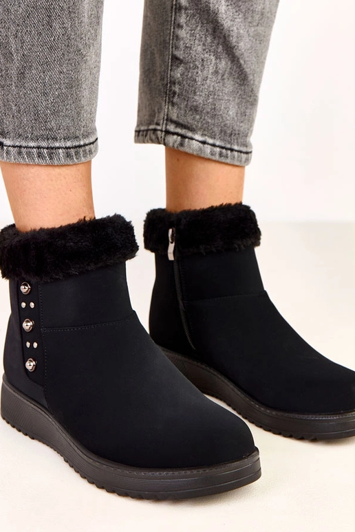 Czarne botki ocieplane z ekoskóry...