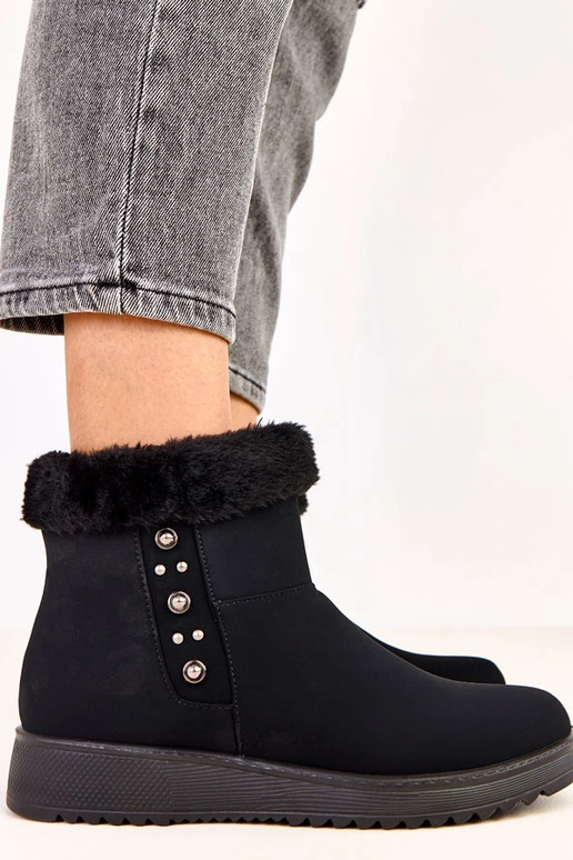 Czarne botki ocieplane z ekoskóry...