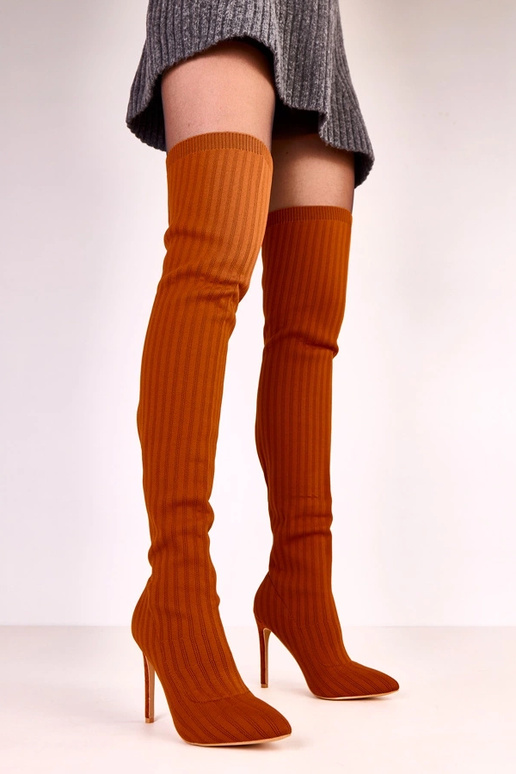 Brązowe kozaki materialowe za kolano...