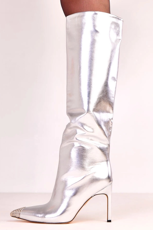 Srebrne kozaki eleganckie z metalowym...