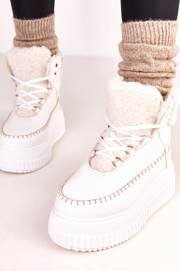 Białe botki sportowe... 2