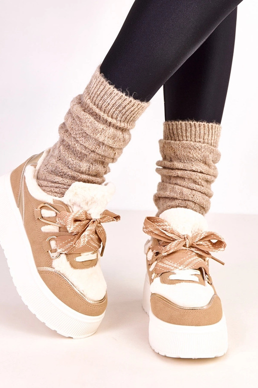 Beżowe sneakersy ocieplane na... Beżowe sneakersy ocieplane na...