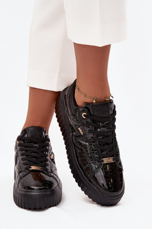 Patent Leather Women's Sneakers On Platform Lee Cooper LCJ-25-09-3870 Black Patent Leather Women's Sneakers On Platform Lee Cooper LCJ-25-09-3870 Black