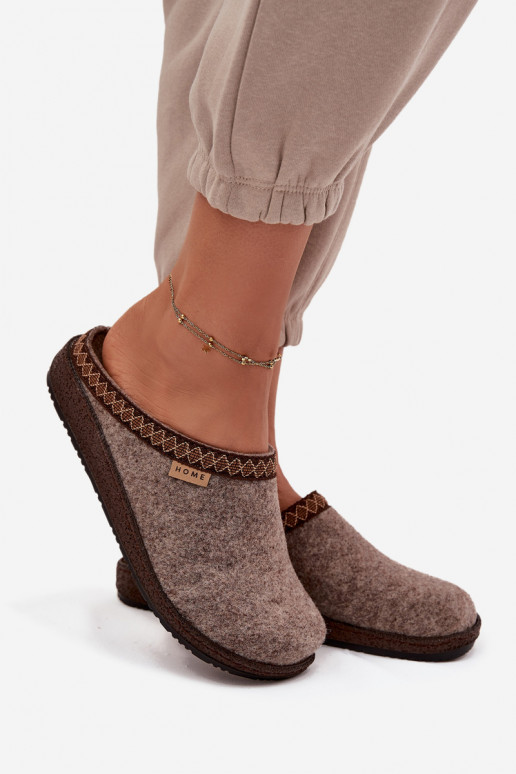 Women's slippers with embroidery Inblu NL000009 Dark beige