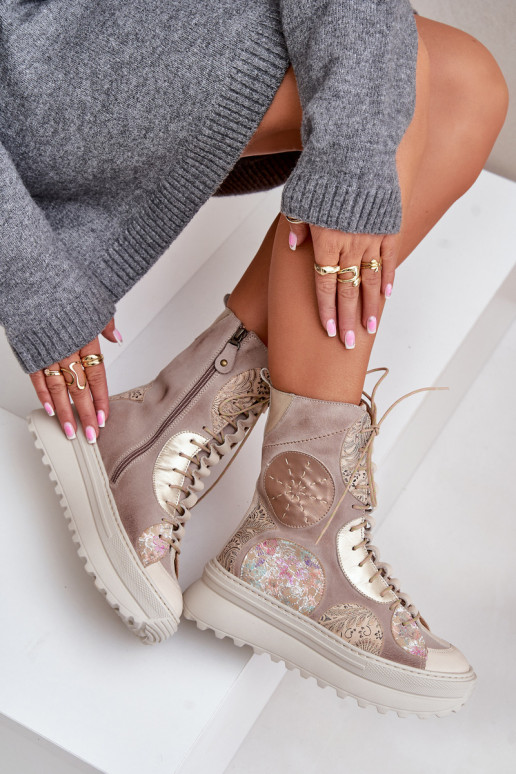 Leather Suede Ankle Boots On A Platform Insulated Maciejka 06565-04 Beige