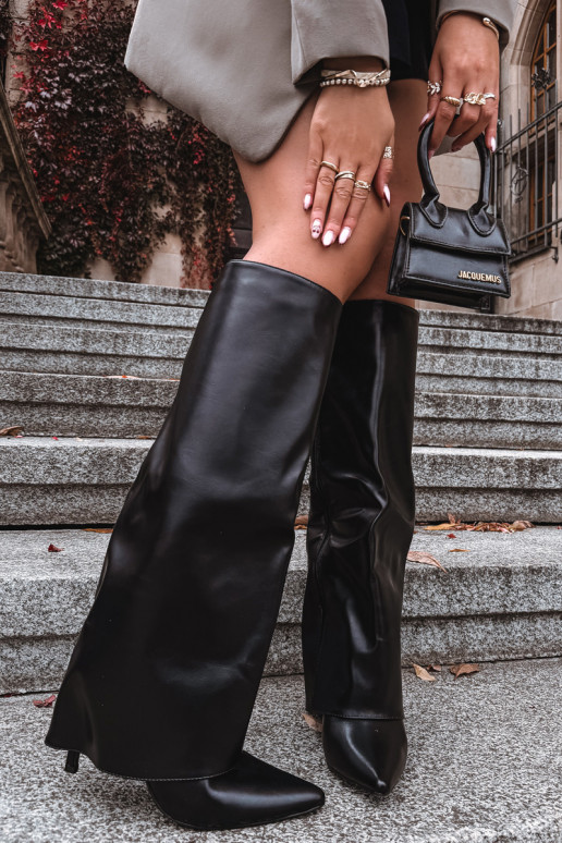 Warm Heeled Boots with Rolled Shaft Black Tamonia