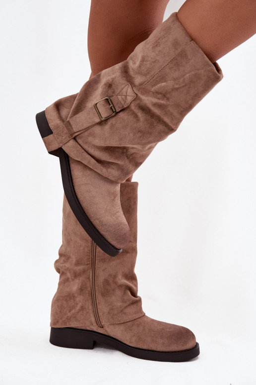 yiniętą Choleką    Minelle