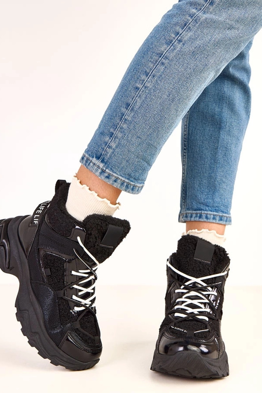 Czarne sznurowane sneakersy z... Czarne sznurowane sneakersy z...