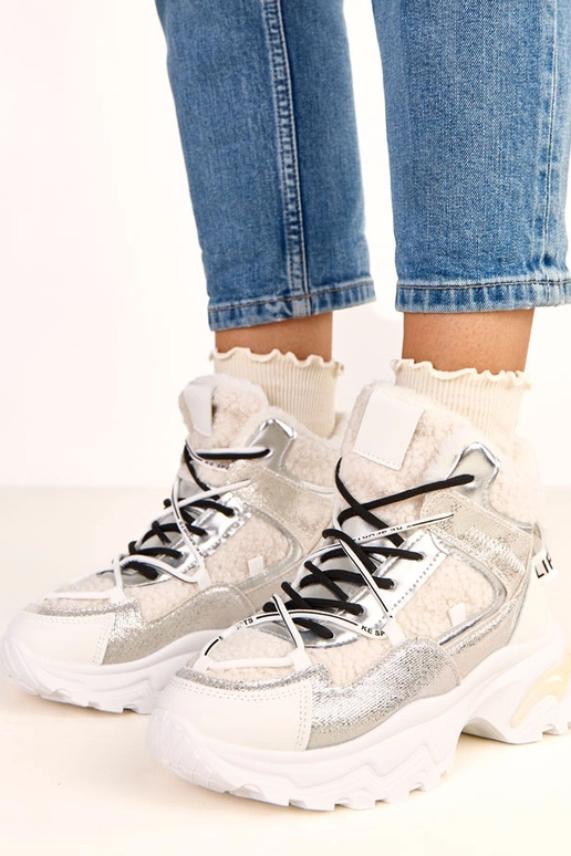Białe sznurowane sneakersy z... Białe sznurowane sneakersy z...