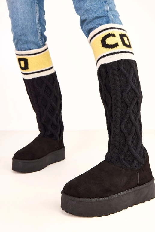 Czarne śniegowce na platformie z... Czarne śniegowce na platformie z...