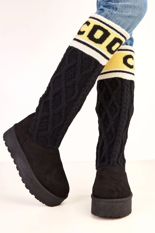 Czarne śniegowce na platformie z... Czarne śniegowce na platformie z...