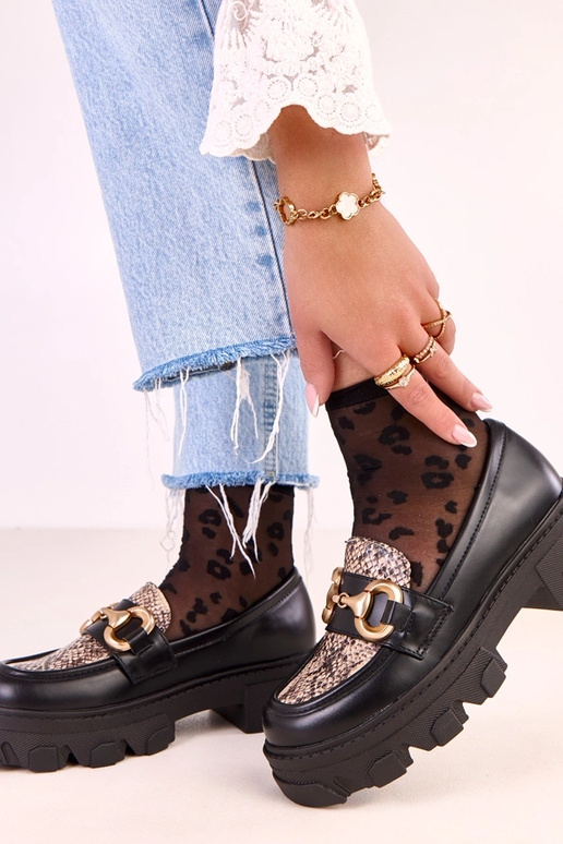 Czarne mokasyny z motywem skóry wężą... Czarne mokasyny z motywem skóry wężą...