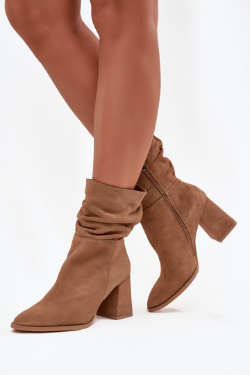 Ankle boots made of natural suede lined with a heel with gathering Zazoo 4216 beige