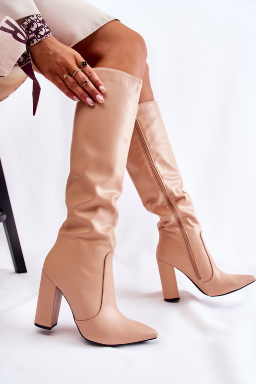 Classic Boots On A Post Nude Mayra Classic Boots On A Post Nude Mayra
