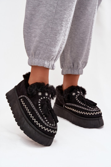 Women's Snow Boots on Platform with Fur and Fringes Black Ferayne 2