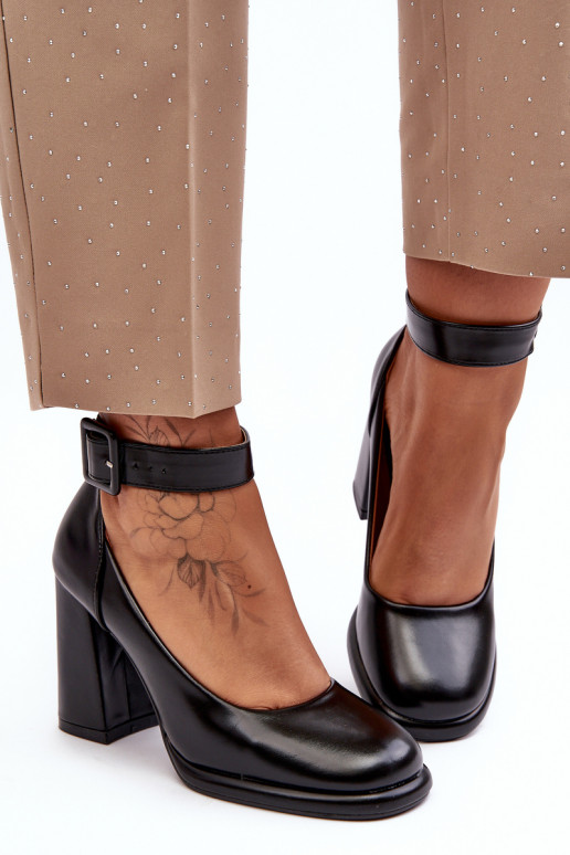 Czółenka Na SłupkuwithKlamrą Czarne Idovana