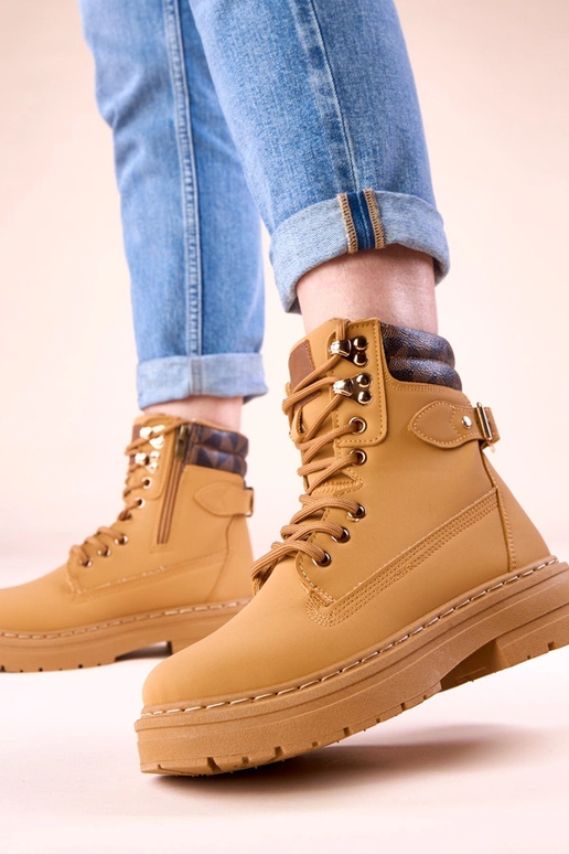 Brązowe traperki ocieplane z matowej...