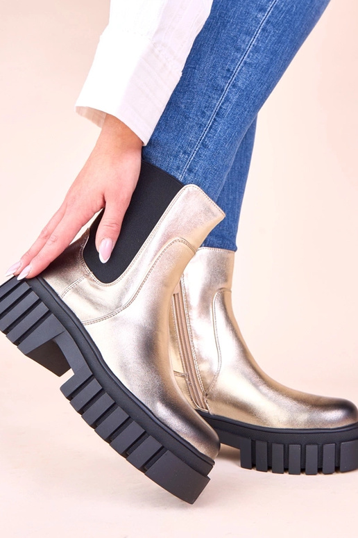 Złote botki na platformie z...
