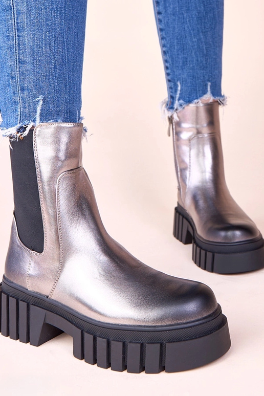 Srebrne botki na platformie z...